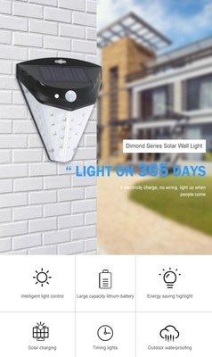 چراغ دیواری LED با زاویه بزرگ 42 LED با انرژی خورشیدی 2700K برای حیاط باغ