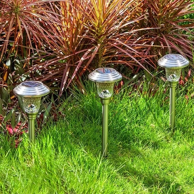 چراغ های باغی LED ضد آب خورشیدی IP55 روشنایی تا 12 ساعت نور خورشیدی